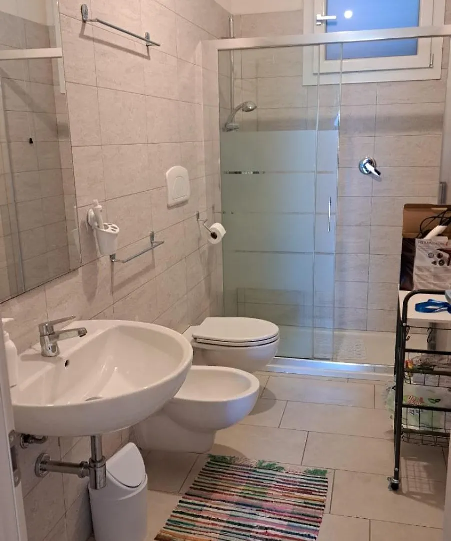 בית נופש Ghilarza Anninnia Guest House B&B - Ghiiarza